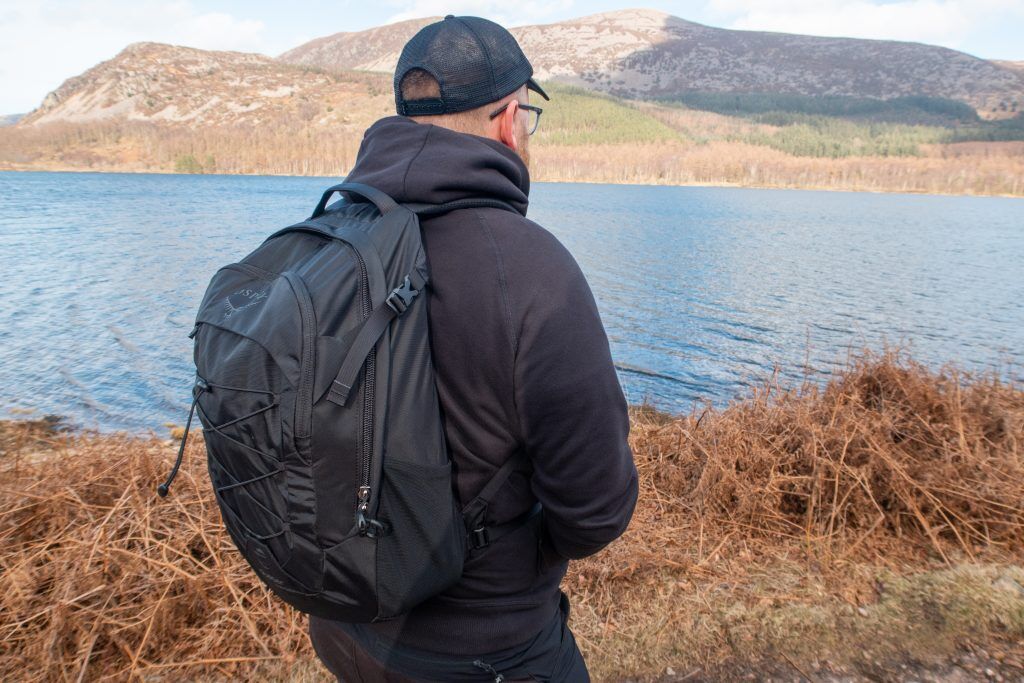 osprey backpack quasar rating 26L Small Commuter The bungee on the front panel has a quick Osprey Quasar 26 - Daypack